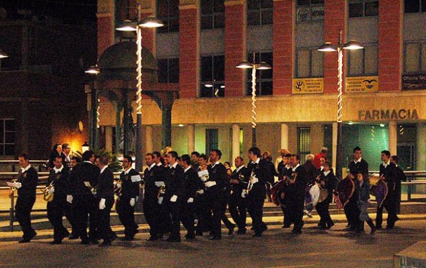 LA BANDA DEL CABILDO CONCLUYE SUS ACTUACIONES EN LA ENTREGA DE CARTAS A LOS REYES MAGOS